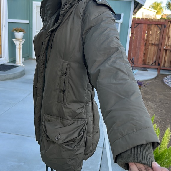 Levi’s Puffer Snow Jacket in Khaki Brown with Detachable Hood & Pockets - Picture 6 of 11